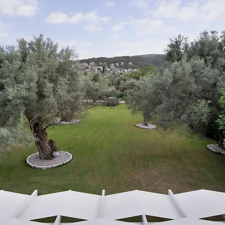 Apartment Elaia 2 *
